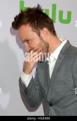 Aaron Paolo presso gli arrivi per il TCA Winter Press Tour: HULU pannelli, il Langham Huntington, Los Angeles, CA 7 gennaio 2017. Foto di: Priscilla concedere/Everett Collection Foto Stock