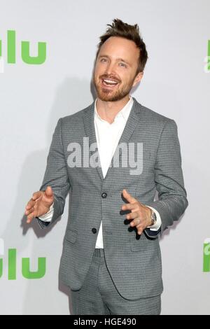 Aaron Paolo presso gli arrivi per il TCA Winter Press Tour: HULU pannelli, il Langham Huntington, Los Angeles, CA 7 gennaio 2017. Foto di: Priscilla concedere/Everett Collection Foto Stock