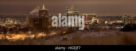 Boise City skyline in inverno di notte Foto Stock