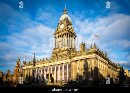 Leeds Town Hall dell'architetto Cuthbert Brodrick. Il Headrow, Leeds, West Yorkshire, Regno Unito Foto Stock