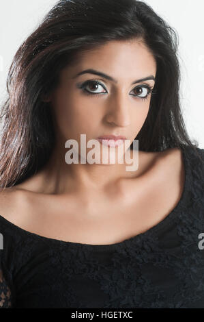 Bella giovane donna Foto Stock