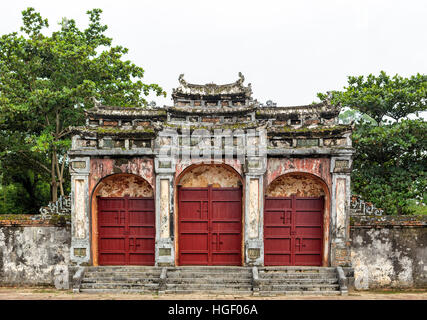 Dai Hong Mon Gate a Minh Mang tomba - Vietnam Asia Foto Stock