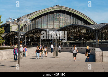 Colonia Stazione Centrale, visto dalla cattedrale, NRW, Germania Foto Stock