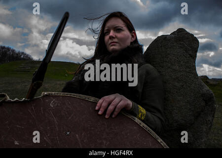 Femmina guerriero vichingo. Girato in Danimarca Foto Stock