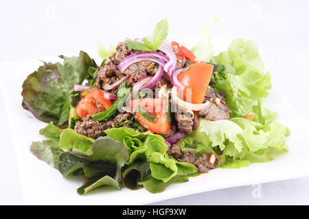 Insalata di carne tailandese cucina alimenti vegetali pasto Foto Stock