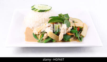 Red curry con riso tailandese alimenti Foto Stock