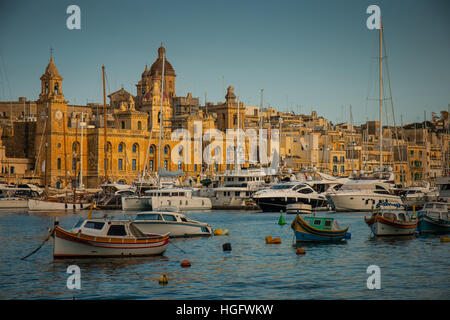 Vista del porto di Senglea, una delle tre città, Malta Foto Stock