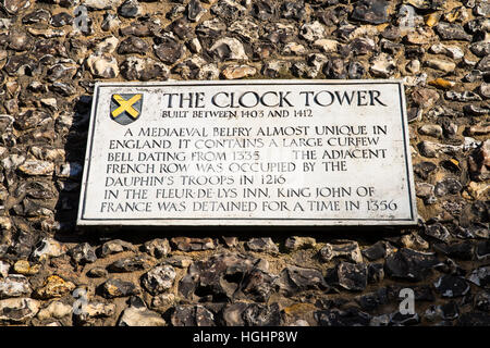 Una placca di informazioni su la Torre dell Orologio nella storica città di St. Albans. Foto Stock