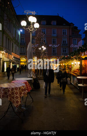 Tour dei mercatini di natale nella città di Bolzano, Merano e Bressanone, durante l'Epifania Foto Stock