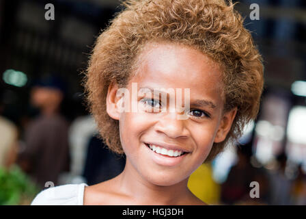 Ragazza Fijiano nel mercato Sigatoka Foto Stock