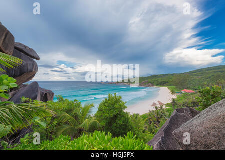 Grande Anse sulla spiaggia di La Digue Island, Seicelle Foto Stock