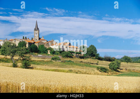 Villaggio Las Vinas, Cornfields, Languedoc-Roussillon, Francia Foto Stock