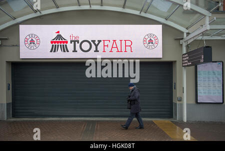 Olympia, Londra, Regno Unito. 23 gennaio, 2017. Ultimi preparativi a Olympia per l annuale British giocattolo e Associazione Hobby Toy Fair si apre per il commercio il 24 gennaio. © Malcolm Park editoriale/Alamy Live News. Foto Stock