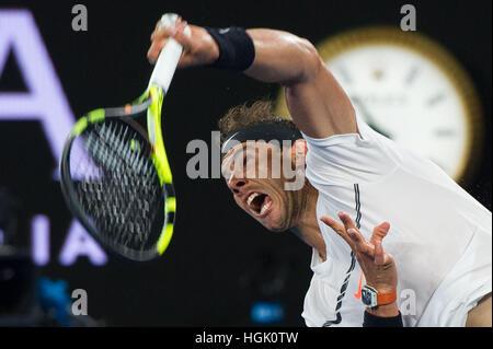 Melbourne, lunedì, Australia. 23 gen 2017. La Spagna di Rafael Nadal compete durante il quarto round match contro la Francia di Gael Monfils presso l'Australian Open di tennis campionati di Melbourne, Australia, lunedì 23 gennaio, 2017. Credito: Bai Xue/Xinhua/Alamy Live News Foto Stock