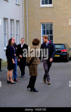 Casa Tedworth Tidworth. 23 gen 2017. Il principe Harry visita AIUTO per gli eroi per saperne di più circa il sostegno offerto ai veterani e forze armate di famiglie che sono alle prese con la loro salute mentale. Questo include un ferite nascoste benessere psicologico servizio. Credito: Paul Chambers/Alamy Live News Foto Stock