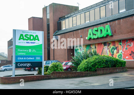 Supermercato Asda sul miele fine corsia in Tilehurst, Reading, Berkshire, Regno Unito. Foto Stock