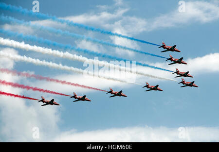 Le frecce rosse volare in formazione a Bournemouth in airshow 2015 Foto Stock