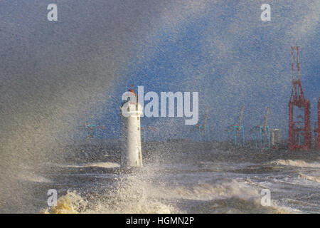 New Brighton, Cheshire, Regno Unito. Xi gen, 2017. Regno Unito: Meteo vento con raffiche fino a tempesta pastella di forza sulle rive del wirral costa in New Brighton, Wallasey. Credito: MediaWorld Immagini/Alamy Live News Foto Stock