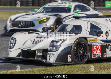 Daytona Beach, Florida, Stati Uniti d'America. Il 6 gennaio, 2017. Gennaio 06, 2017 - Daytona Beach, Florida, Stati Uniti d'America: il PR1 Mathiasen Motorsport Ligier corse in auto attraverso le spire al ruggito prima della Rolex 24 a Daytona International Speedway di Daytona Beach, Florida. © Walter G Arce Sr Asp Inc/ASP/ZUMA filo/Alamy Live News Foto Stock