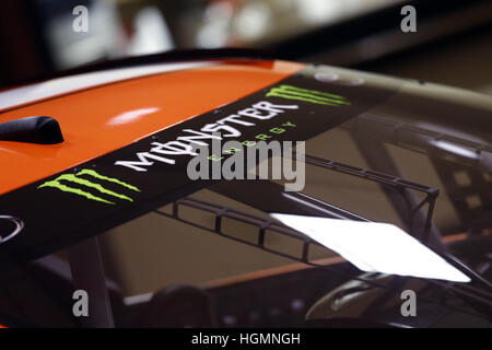 Huntersville, North Carolina, Stati Uniti d'America. Xi gen, 2017. Daniel Suarez, viene annunciato come il nuovo pilota della n. 19 ARRIS Toyota per Joe Gibbs Racing durante una conferenza stampa a Joe Gibbs Racing a Huntersville, North Carolina. © Chris Owens Asp Inc/ASP/ZUMA filo/Alamy Live News Foto Stock