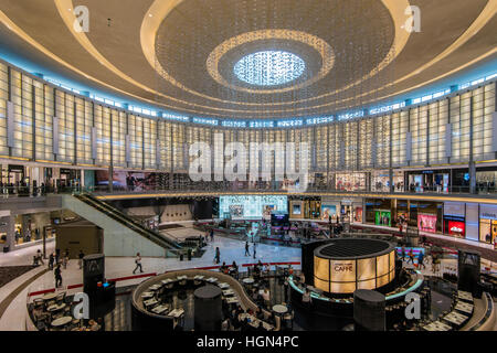 Fashion Avenue, centro commerciale di Dubai, Dubai, Emirati Arabi Uniti Foto Stock