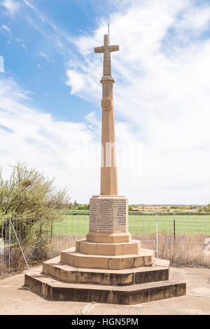 MODDERRIVIER, SUD AFRICA - 24 dicembre 2016: un monumento vicino Modderrivier per soldati britannici sono morti durante la Seconda guerra boera Foto Stock