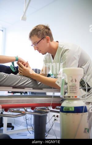 Pazienti pediatrici unità di emergenza Foto Stock