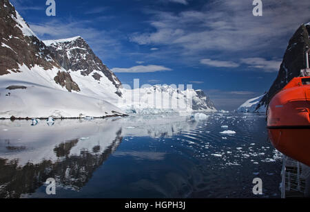 MS spedizione in Lemaire Channel, Penisola Antartica Foto Stock