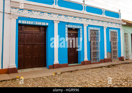 Trinidad, Cuba - Dicembre 18, 2016: Colorful alloggio privato (casa particolare) nella città coloniale di Trinidad (Patrimonio Mondiale UNESCO). Foto Stock