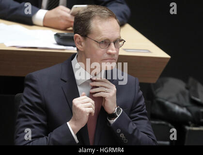 Berlino, Germania. Xii gen, 2017. Sindaco di Berlino Michael Mueller (SPD) nella foto durante una sessione di Berlino la Casa dei Rappresentanti a Berlino, Germania, 12 gennaio 2017. Credito: dpa picture alliance/Alamy Live News Foto Stock