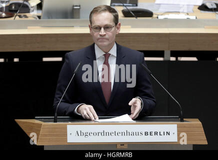 Berlino, Germania. Xii gen, 2017. Sindaco di Berlino Michael Mueller (SPD) parlando durante una sessione di Berlino la Casa dei Rappresentanti a Berlino, Germania, 12 gennaio 2017. Credito: dpa picture alliance/Alamy Live News Foto Stock