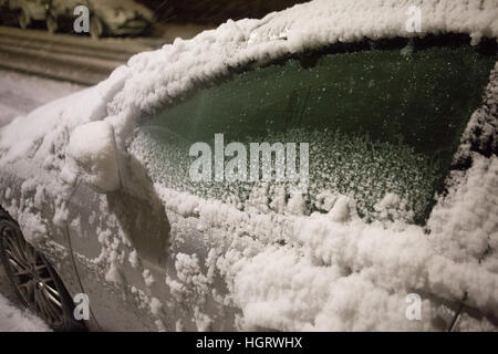 Kent, Regno Unito. Xii gen, 2017. La neve colpisce in South East Kent, Regno Unito. Credito/Glamourstock Alamy Live News Foto Stock