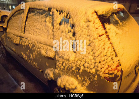 Kent, Regno Unito. Xii gen, 2017. La neve colpisce in South East Kent, Regno Unito. Credito/Glamourstock Alamy Live News Foto Stock