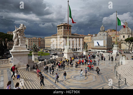 Van monumento a Vittorio Emanuele II a Roma Foto Stock