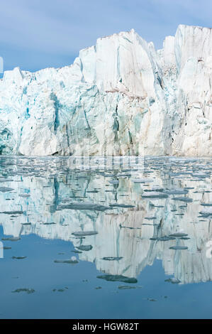 Lilliehook ghiacciaio nel fiordo Lilliehook un ramo del fiordo di croce, Krossfjorden, isola Spitsbergen, arcipelago delle Svalbard, Norvegia Foto Stock