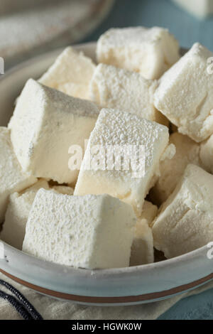 Dolci fatti in casa Square Marshmallows pronto a mangiare Foto Stock