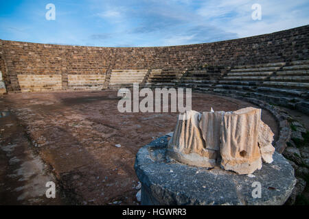 Rovine romane della città di Salamina, vicino a Famagosta, la parte settentrionale di Cipro. Foto Stock