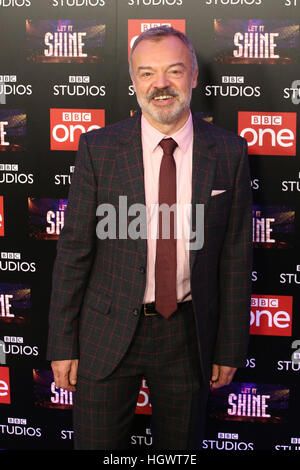 È brillare photocall tenutosi presso il cantiere di prosciutto Hotel - Arrivi con: Graham Norton dove: Londra, Regno Unito quando: 13 Dic 2016 Foto Stock