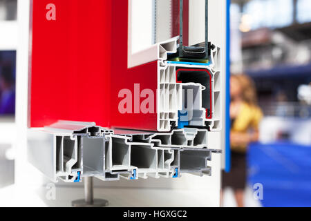 Sezione trasversale di una finestra in PVC o porta Foto Stock