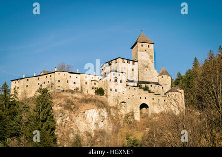 Campo Tures, Italia - 26 dicembre 2016: il Castello di Tures a Campo Tures Valle Aurina, Italia. Foto Stock