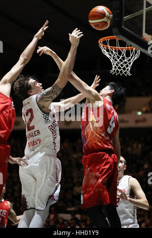 Tokyo, Giappone. 14 gennaio, 2017. Ryan Spangler (Brave Thunders) Basket : Asia Orientale Club Championship 2017 match tra Kawasaki Brave Thunders 83-80 Anyang KGC al 1° Yoyogi palestra a Tokyo in Giappone . Credito: Jun Tsukida AFLO/sport/Alamy Live News Foto Stock