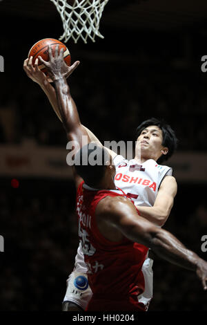 Tokyo, Giappone. 14 gennaio, 2017. Hiroki Taniguchi (Brave Thunders) Basket : Asia Orientale Club Championship 2017 match tra Kawasaki Brave Thunders 83-80 Anyang KGC al 1° Yoyogi palestra a Tokyo in Giappone . Credito: Jun Tsukida AFLO/sport/Alamy Live News Foto Stock