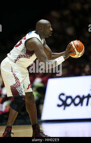 Tokyo, Giappone. 14 gennaio, 2017. Mamadou Diouf (Brave Thunders) Basket : Asia Orientale Club Championship 2017 match tra Kawasaki Brave Thunders 83-80 Anyang KGC al 1° Yoyogi palestra a Tokyo in Giappone . Credito: Jun Tsukida AFLO/sport/Alamy Live News Foto Stock