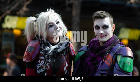 Calgary, Alberta, Canada - 17 Aprile 2015: il Joker e Harley Quinn a Calgary Comic un Entertainment Expo Parade Foto Stock