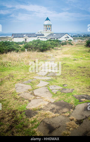 Bellissima chiesa cattolica a Seopjikoji, situato alla fine della sponda orientale dell'Isola di Jeju. 'Seopji' è il vecchio nome per l'area, e 'Koji' è Foto Stock