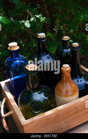 Bottiglie in giardino in Mount Vernon George Washington Home sulle rive del fiume Potomac USA Foto Stock