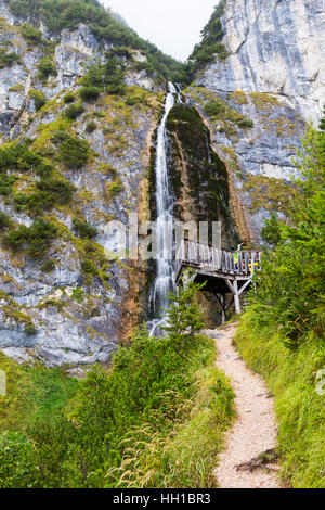 Cascata in Maurach sul lago Achensee Foto Stock