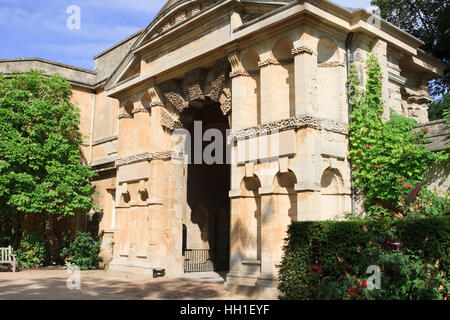 Il Danby Gateway (o arco) nella University of Oxford Botanic Garden, Oxford, Inghilterra. Foto Stock