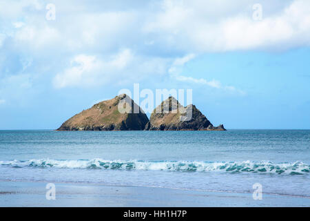 Carradori Rocks off Holywell Bay in Cornovaglia Foto Stock
