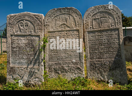 Le lapidi al cimitero ebraico in Lubaczow, Malopolska, Polonia Foto Stock